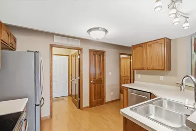 864  Ashley Ave, Port Washington, WI 53074 - Photo 9