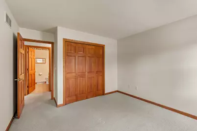 2824  Raintree Ln, Waukesha, WI 53189 - Photo 11