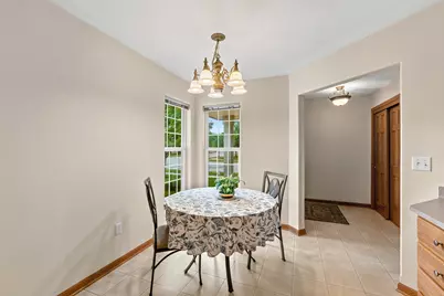 2824  Raintree Ln, Waukesha, WI 53189 - Photo 17