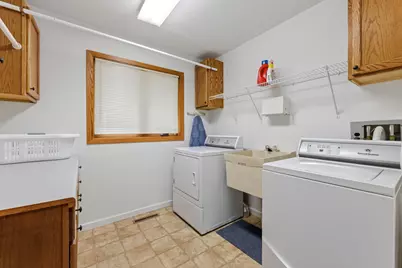 109  Winnebago St, Caledonia, MN 55921 - Photo 31