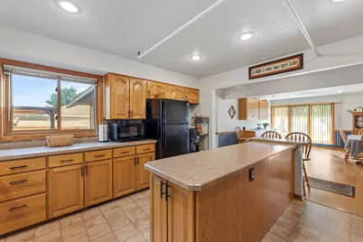109  Winnebago St, Caledonia, MN 55921 - Photo 5