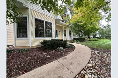 951 S Lake Shore Dr #6, Lake Geneva, WI 53147 - Photo 3