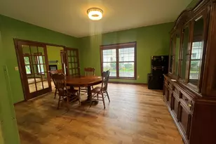 951 S Lake Shore Dr, Lake Geneva, WI 53147 - Photo 9