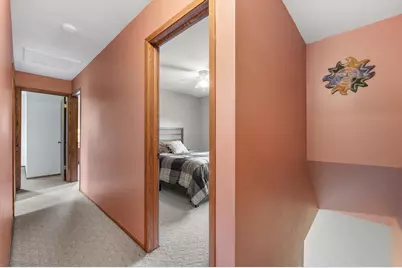 1324 W Paradise Ct, Glendale, WI 53209 - Photo 21