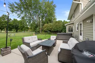 1324 W Paradise Ct, Glendale, WI 53209 - Photo 37