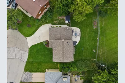 1324 W Paradise Ct, Glendale, WI 53209 - Photo 43