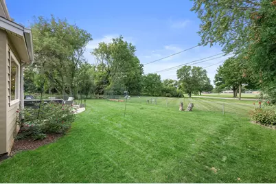 1324 W Paradise Ct, Glendale, WI 53209 - Photo 35