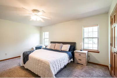 3762 E Stargrass Ln, Oak Creek, WI 53154 - Photo 15