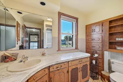 823  Center Ave, Oostburg, WI 53070 - Photo 25