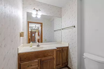 8122 S Legend Dr, Franklin, WI 53132 - Photo 9