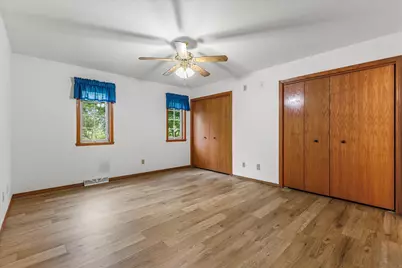 941 W York St, Oak Creek, WI 53154 - Photo 15