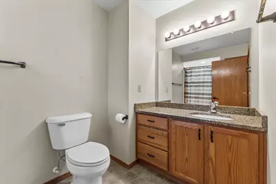 941 W York St, Oak Creek, WI 53154 - Photo 17