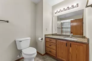 941 W York St, Oak Creek, WI 53154 - Photo 17