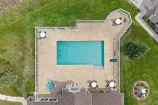 N17W26522 Meadowgrass Circle, Pewaukee, WI 53072 - Photo 25