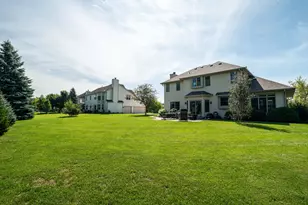 3260 E James Dr, Oak Creek, WI 53154 - Photo 85