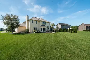 3260 E James Dr, Oak Creek, WI 53154 - Photo 81