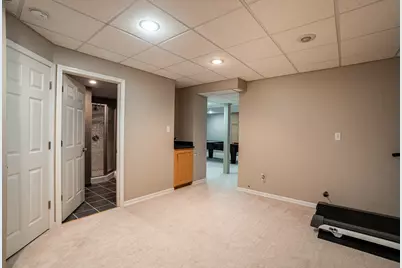 3260 E James Dr, Oak Creek, WI 53154 - Photo 41