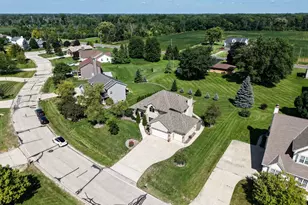3260 E James Dr, Oak Creek, WI 53154 - Photo 3