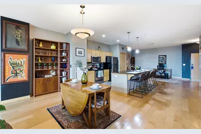 601 E Ogden Ave #504, Milwaukee, WI 53202 - Photo 7