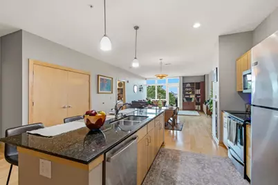 601 E Ogden Ave #504, Milwaukee, WI 53202 - Photo 11