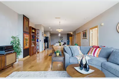 601 E Ogden Ave #504, Milwaukee, WI 53202 - Photo 5