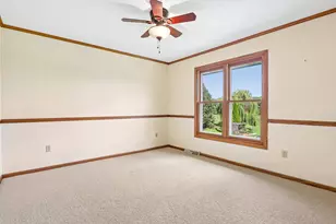 W284N3580 Old North Shore Dr, Delafield, WI 53072 - Photo 35