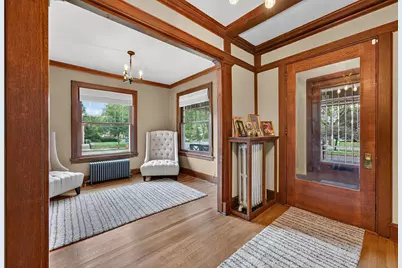 3223 W Highland Blvd, Milwaukee, WI 53208 - Photo 9