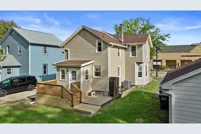 235 W South St, Oconomowoc, WI 53066 - Photo 37