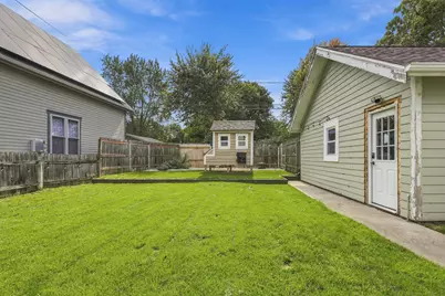 219 W Laflin Ave, Waukesha, WI 53186 - Photo 35