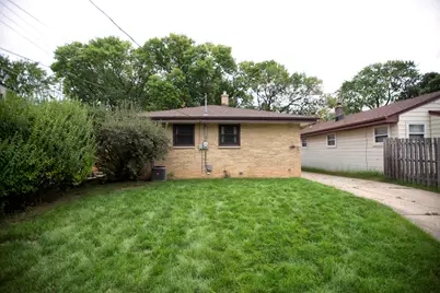 3115 S 95th St, Milwaukee, WI 53227 - Photo 13