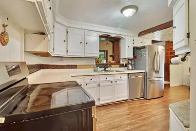 2602 W Mangold Ave, Milwaukee, WI 53221 - Photo 7