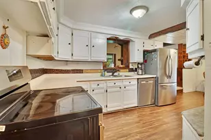 2602 W Mangold Ave, Milwaukee, WI 53221 - Photo 7