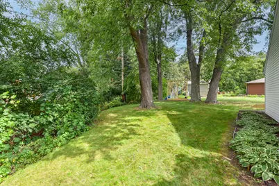 7902  Stickney Ave, Wauwatosa, WI 53213 - Photo 29