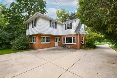4042 N 111th St, Wauwatosa, WI 53222 - Photo 39