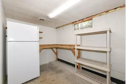 4042 N 111th St, Wauwatosa, WI 53222 - Photo 37