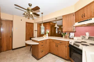 4042 N 111th St, Wauwatosa, WI 53222 - Photo 17