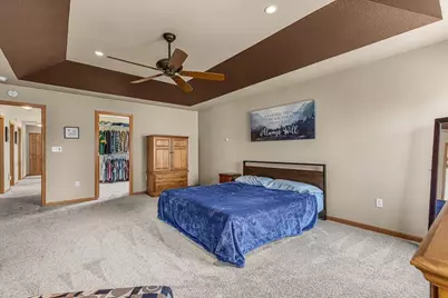 700  Creekwood Dr, West Bend, WI 53095 - Photo 29
