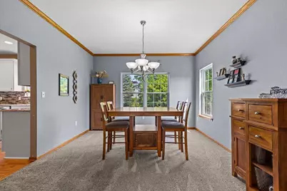 700  Creekwood Dr, West Bend, WI 53095 - Photo 9