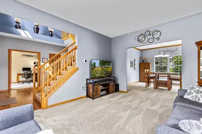 700  Creekwood Dr, West Bend, WI 53095 - Photo 7