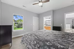 996 Bedford Ct, Racine, WI 53406 - Photo 25