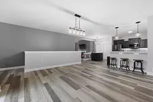 996 Bedford Ct, Racine, WI 53406 - Photo 11