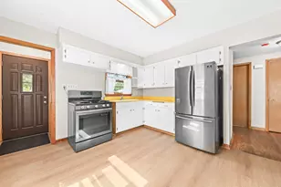 4065 N 86th St, Milwaukee, WI 53222 - Photo 3