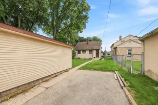 4065 N 86th St, Milwaukee, WI 53222 - Photo 29