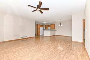 6815 53rd St, Kenosha, WI 53144 - Photo 7