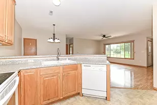6815 53rd St, Kenosha, WI 53144 - Photo 15