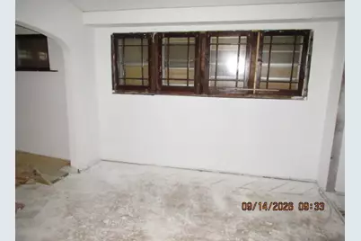 3931 N 24th Pl, Milwaukee, WI 53206 - Photo 5