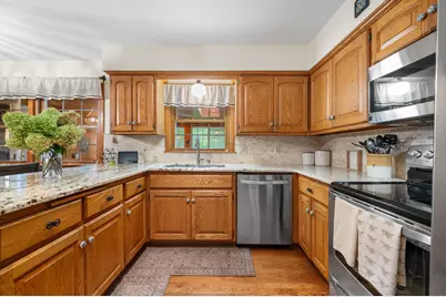 16040  Siesta Ln, Brookfield, WI 53005 - Photo 17