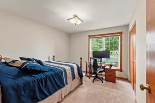 622 Hickory Hollow Rd, Racine, WI 53185 - Photo 19