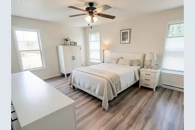1027 W Shaker Cir, Mequon, WI 53092 - Photo 11
