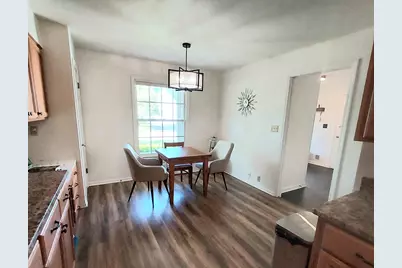 1027 W Shaker Cir, Mequon, WI 53092 - Photo 9